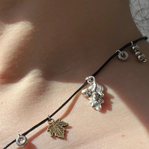 Lanț handmade cu pandantive diferite. - bijuterii - coliere - coliere cu pandative - Artynos.ro