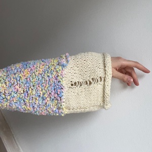 Pulover handmade unicat, lejer și delicat. - îmbrăcăminte și modă - haine damă - bluze damă - Artynos.ro