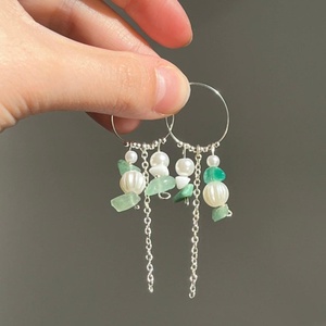 Cercei hoops handmade din margele tip perla si pietricele naturale., Bijuterii, Cercei, Cercei din margele, , Cercei hoops handmade din margele tip perla si pietricele naturale, unicat. I-am creat cu multa dra..., ARTYNOS