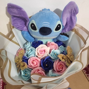 Buchet cu trandafiri de săpun parfumați și Stitch  - casă & stil de viață - accesorii pentru decorat casa - suport de flori - buchete de flori - Artynos.ro