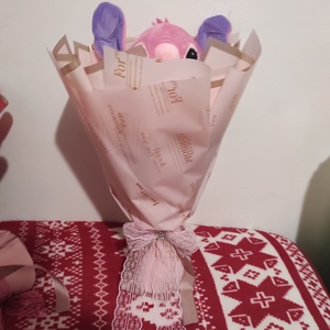 Buchet cu trandafiri de săpun roz parfumați și Stitch  - casă & stil de viață - accesorii pentru decorat casa - suport de flori - buchete de flori - Artynos.ro
