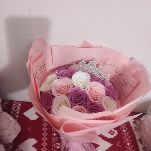 Buchet cu trandafiri de săpun parfumați premium și coronița  - casă & stil de viață - accesorii pentru decorat casa - suport de flori - buchete de flori - Artynos.ro