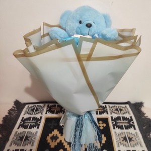 Buchet cu trandafiri de săpun parfumați și ursuleț  - casă & stil de viață - accesorii pentru decorat casa - suport de flori - buchete de flori - Artynos.ro