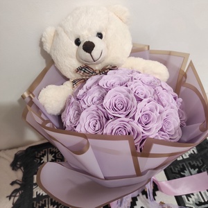 Buchet cu 25 trandafiri de săpun parfumați premium și ursulet, Casă & Stil de viață, Accesorii pentru decorat casa, Suport de flori, Buchete de flori, Altele, Aranjament de flori, ARTYNOS