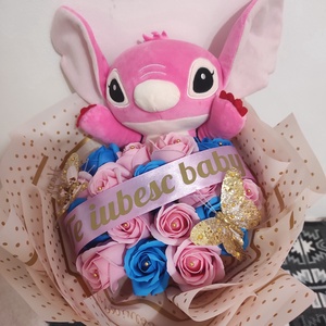Buchet cu trandafiri de săpun parfumați și Stitch , Casă & Stil de viață, Accesorii pentru decorat casa, Suport de flori, Buchete de flori, Altele, Aranjament de flori, ARTYNOS