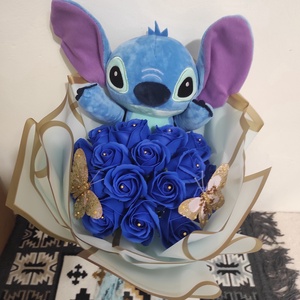 Buchet cu trandafiri de săpun parfumați și Stitch  - casă & stil de viață - accesorii pentru decorat casa - suport de flori - buchete de flori - Artynos.ro