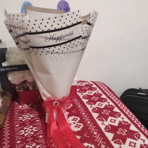 Buchet cu trandafiri de săpun parfumați și Stitch cu banda Te iubesc Denisa! - casă & stil de viață - accesorii pentru decorat casa - suport de flori - buchete de flori - Artynos.ro