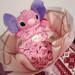 Buchet cu trandafiri de săpun parfumați și Stitch  - casă & stil de viață - accesorii pentru decorat casa - suport de flori - buchete de flori - Artynos.ro