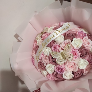 Buchet cu 51 trandafiri de săpun parfumați și mesaj   - casă & stil de viață - accesorii pentru decorat casa - suport de flori - buchete de flori - Artynos.ro
