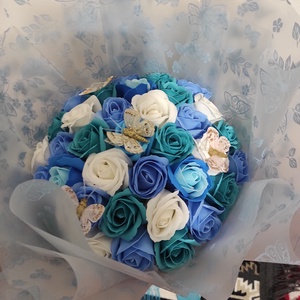 Buchet cu trandafiri de săpun parfumați  - casă & stil de viață - accesorii pentru decorat casa - suport de flori - buchete de flori - Artynos.ro