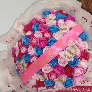 Buchet cu trandafiri de săpun parfumați - casă & stil de viață - decorațiuni de casă - accesorii florale - buchete de flori - Artynos.ro