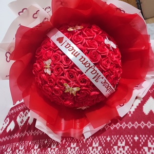 Buchet cu trandafiri de săpun parfumați - casă & stil de viață - accesorii pentru decorat casa - suport de flori - buchete de flori - Artynos.ro