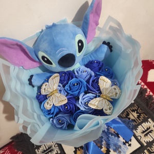 Buchet cu trandafiri de săpun parfumați și Stitch  - casă & stil de viață - decorațiuni de casă - accesorii florale - buchete de flori - Artynos.ro