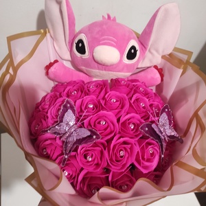 Buchet cu trandafiri de sapun parfumati si Stitch , Casa & Stil de viata, Decoratiuni de casa, Accesorii florale, Buchete de flori, Altele, Aranjament de flori, ARTYNOS