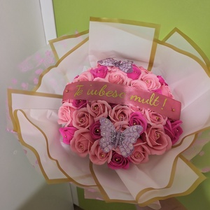 Buchet cu trandafiri de sapun cu parfumati - Artynos.ro