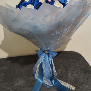 Buchet cu 101 trandafiri de săpun parfumați cu coroniță si banda text - casă & stil de viață - decorațiuni de casă - accesorii florale - buchete de flori - Artynos.ro
