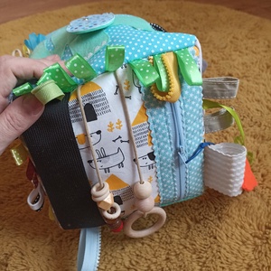 Cub moale pentru bebeluși, de la 0 luni, personalizabil, Alege culorile și exercițiile potrivite ție :) - jucării și echipamente pentru copii - jucării bebeluși - cub pentru copii - Artynos.ro