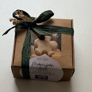 ceara parfumata cu aroma de martipan - Artynos.ro