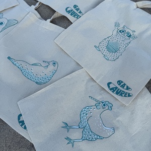 Geanta totebag cu lup pictata manual - genți și portofele - geantă pentru cumpărături - totebaguri - Artynos.ro