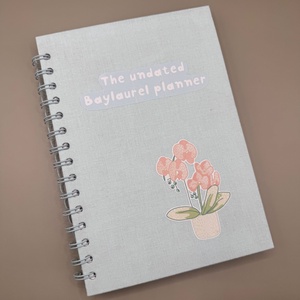 Agenda nedatata in limba engleza realizata manual cu flori, Accessorii si unelte, Carte, ziar, Carte noua, Legatorie de carti, Fotografie, grafica, desen, ilustratie, ARTYNOS