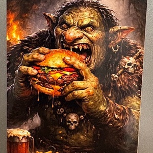 Magnet de frigider Troll care mananca hamburger - Artynos.ro