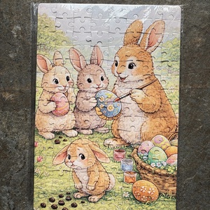 Puzzle magnet de frigider � Vopsire amuzanta a oualor de Paste, Casa & Stil de viata, Echipamente de bucatarie, Decor de bucatarie, Magneti de frigider, Fotografie, grafica, desen, ilustratie, ARTYNOS