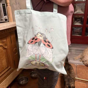 Sac din pânză alb cu model de buburuză - genți și portofele - geantă pentru cumpărături - totebaguri - Artynos.ro