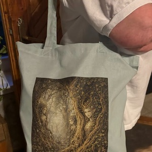 Geantă tote verde deschis cu ilustrație driada � design fantasy digital - genți și portofele - geantă pentru cumpărături - totebaguri - Artynos.ro