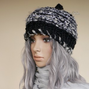 LUCA-SAPI / negru și alb - Șapcă boemă din lână tricotată manual - îmbrăcăminte și modă - eșarfe, pălării, fularuri - căciulă - Artynos.ro