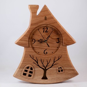 Ceas de perete in forma de casuta, Ceas de perete din lemn, Ceas din lemn - Artynos.ro