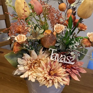 Decorațiuni florale de primăvară pentru masă  - casă & stil de viață - decorațiuni de casă - accesorii florale - flori în ghiveci - Artynos.ro