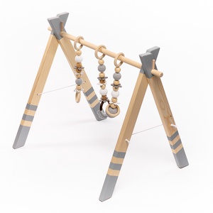  Baby gym - gri - Centru de activitate din lemn pentru bebeluși  - Artynos.ro