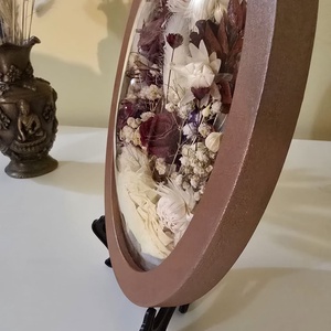 Tablou cu flori naturale conservate în ramă ovală, cu sticlă acrilică bombată - casă & stil de viață - decorațiuni de casă - decorațiuni de pereți - tablou cu licheni - Artynos.ro