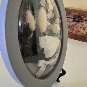 Tablou oval cu flori naturale conservate � eleganță în detalii - casă & stil de viață - decorațiuni de casă - accesorii florale - buchete de flori - Artynos.ro
