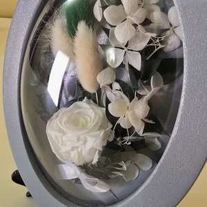 Tablou oval cu flori naturale conservate � eleganță în detalii - casă & stil de viață - decorațiuni de casă - accesorii florale - buchete de flori - Artynos.ro