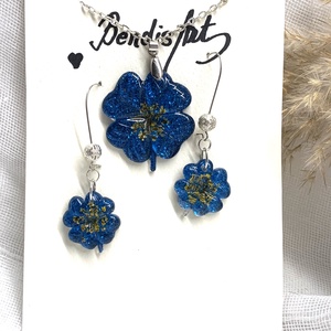 Set bijuterii handmade unicat din rasina si flori naturale - bijuterii - seturi de bijuterii - Artynos.ro