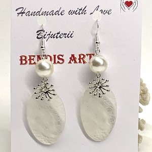 Cercei handmade din rasina si dantela pentru mireasa  - accesorii nuntă - bijuterii mireasă - cercei mireasă - Artynos.ro