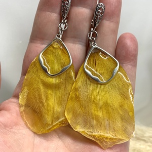 cercei handmade unicat din rasina si flori naturale - Artynos.ro