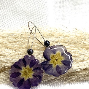 cercei handmade unicat din rasina si flori naturale - Artynos.ro