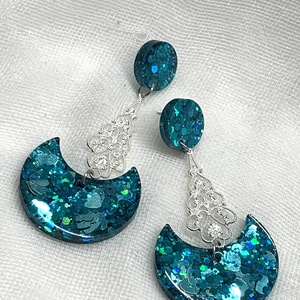 Cercei handmade unicat din rasina - bijuterii - cercei - cercei agățați - Artynos.ro