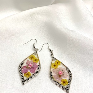 cercei handmade unicat din rasina si flori naturale, Bijuterii, Cercei, Cercei agățați, Confecționarea bijuteriilor, ARTYNOS