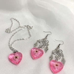 set bijuterii handmade unicat din rasina si flori naturale - accesorii nuntă - bijuterii mireasă - set bijuterii de mireasă - Artynos.ro