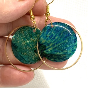 cercei handmade unicat din rasina si flori naturale - bijuterii - cercei - cercei cerc - Artynos.ro
