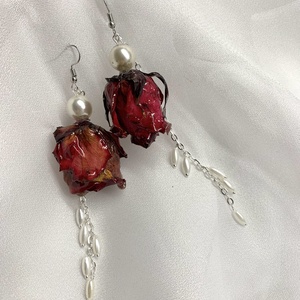 cercei handmade unicat din rasina si flori naturale - bijuterii - cercei - cercei și ornamente pentru urechi - Artynos.ro
