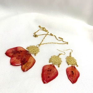 Set Bijuterii handmade unicat din rasina si flori  00049 - bijuterii - seturi de bijuterii - Artynos.ro