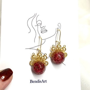 cercei handmade unicat din rasina si flori naturale 00058 - bijuterii - cercei - cercei rotunzi - Artynos.ro