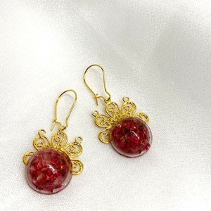 cercei handmade unicat din rasina si flori naturale 00058, Bijuterii, Cercei, Cercei rotunzi, Confecționarea bijuteriilor, ARTYNOS