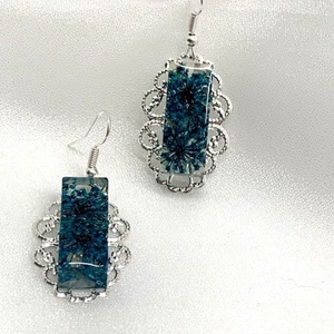 cercei handmade unicat din rasina si flori naturale 00067, Bijuterii, Cercei, Cercei cu franjuri, Confecționarea bijuteriilor, ARTYNOS