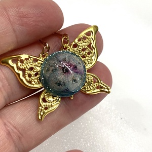 cercei handmade unicat din rasina si flori naturale 00068 - bijuterii - cercei - cercei drop - Artynos.ro