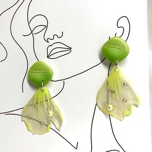 cercei handmade unicat din rasina si flori naturale 00083, Bijuterii, Cercei, Cercei drop, Confecționarea bijuteriilor, ARTYNOS